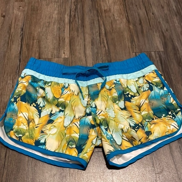 THE North Face Board Shorts Size Small - Picture 1 of 7